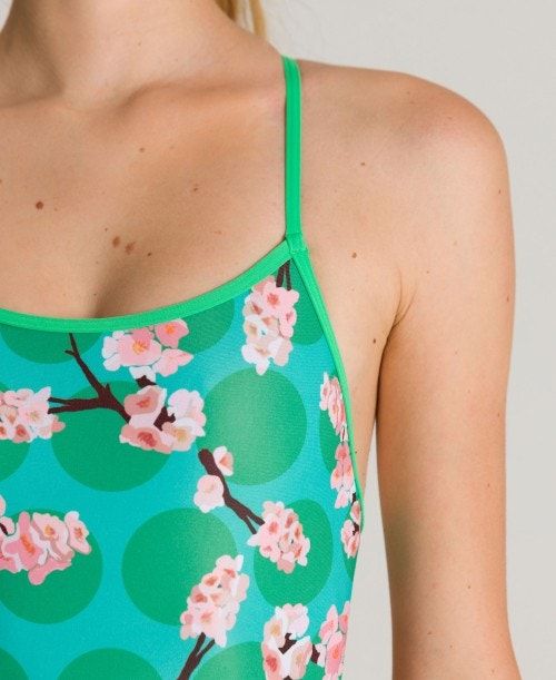 Arena Polka Cherry Challenge Back One Piece - Maxlife Green / Pink | ICQDFWJ-12